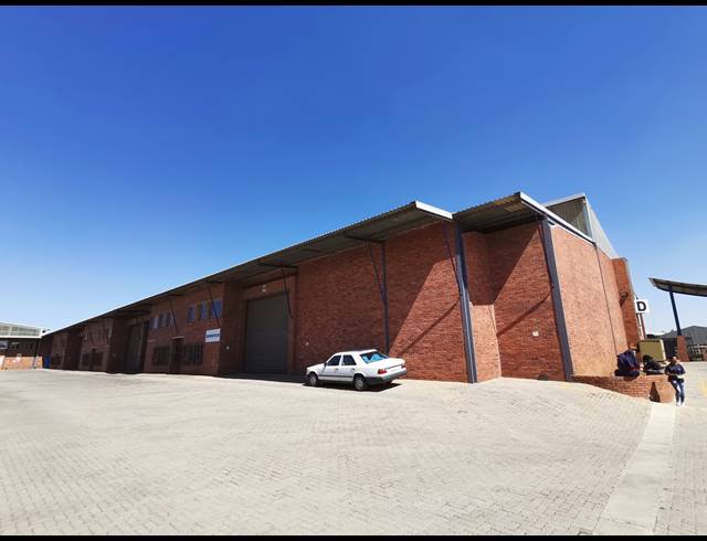 2,496M² WAREHOUSE TO LET IN HUGHES